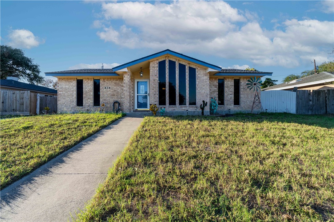 454 Cartagena Dr Property Photo 1