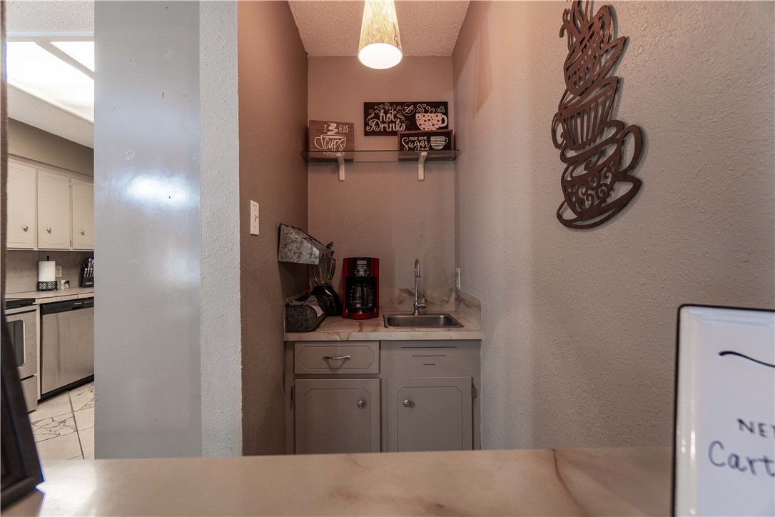 454 Cartagena Dr Property Photo 20