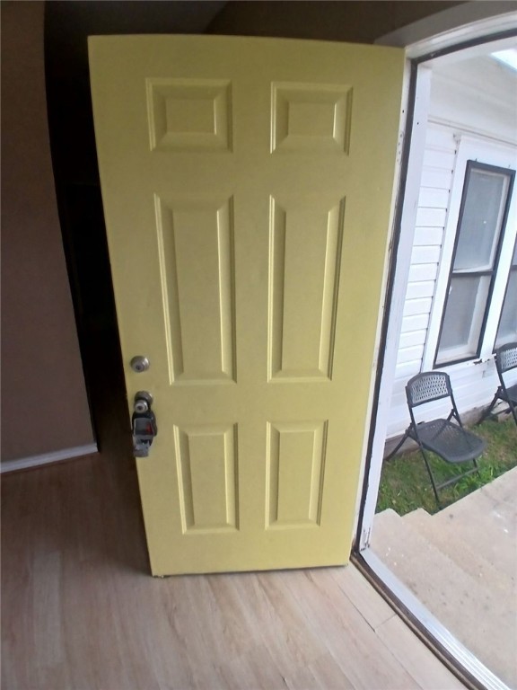 616 Hall St A&b Property Photo 24