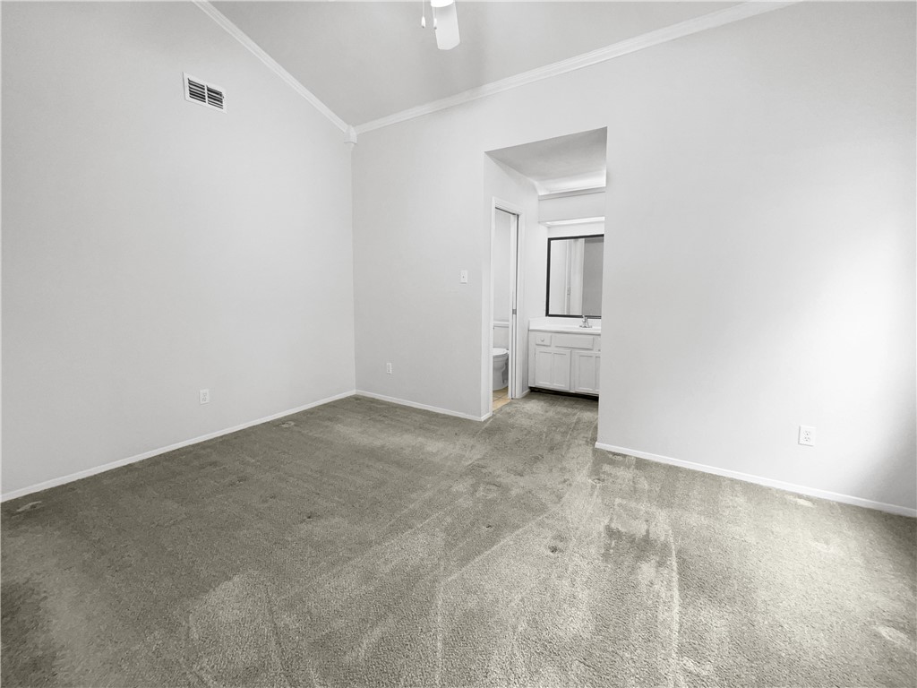 3105 Crest Veil Dr Property Photo 4