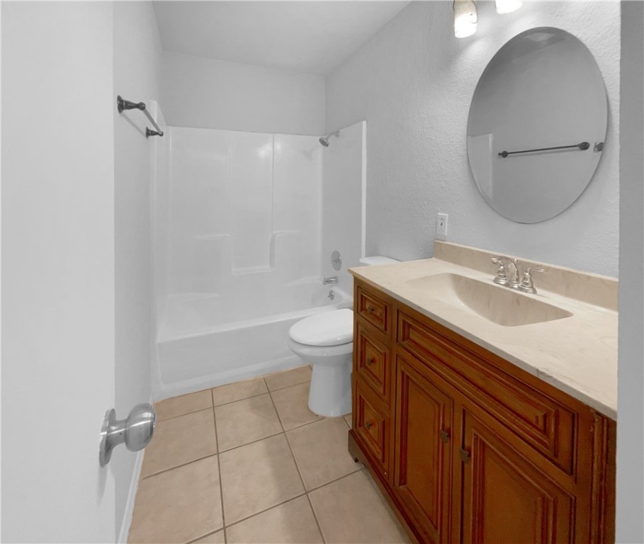 3105 Crest Veil Dr Property Photo 7
