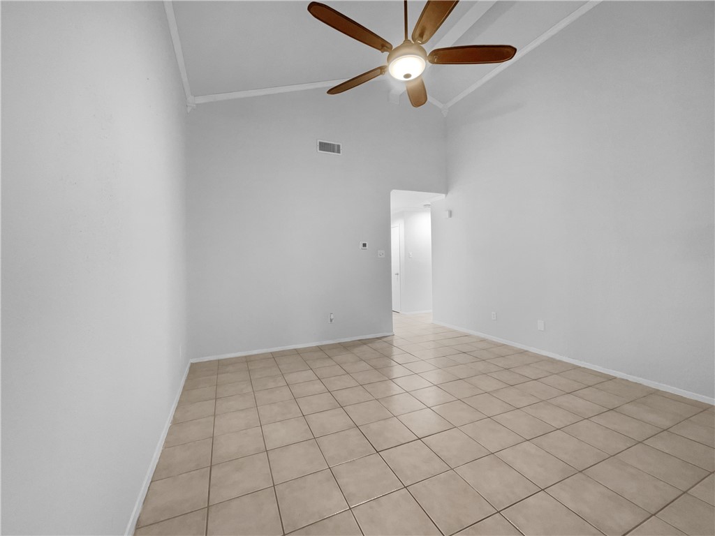 3105 Crest Veil Dr Property Photo 12