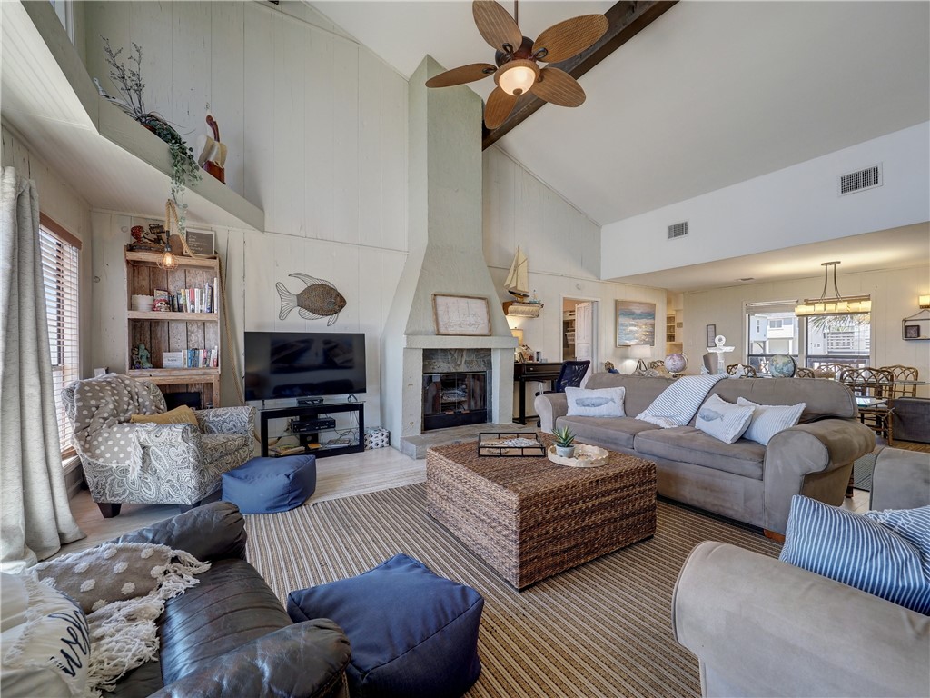 732 Sandcastle Dr 8 Property Photo 3