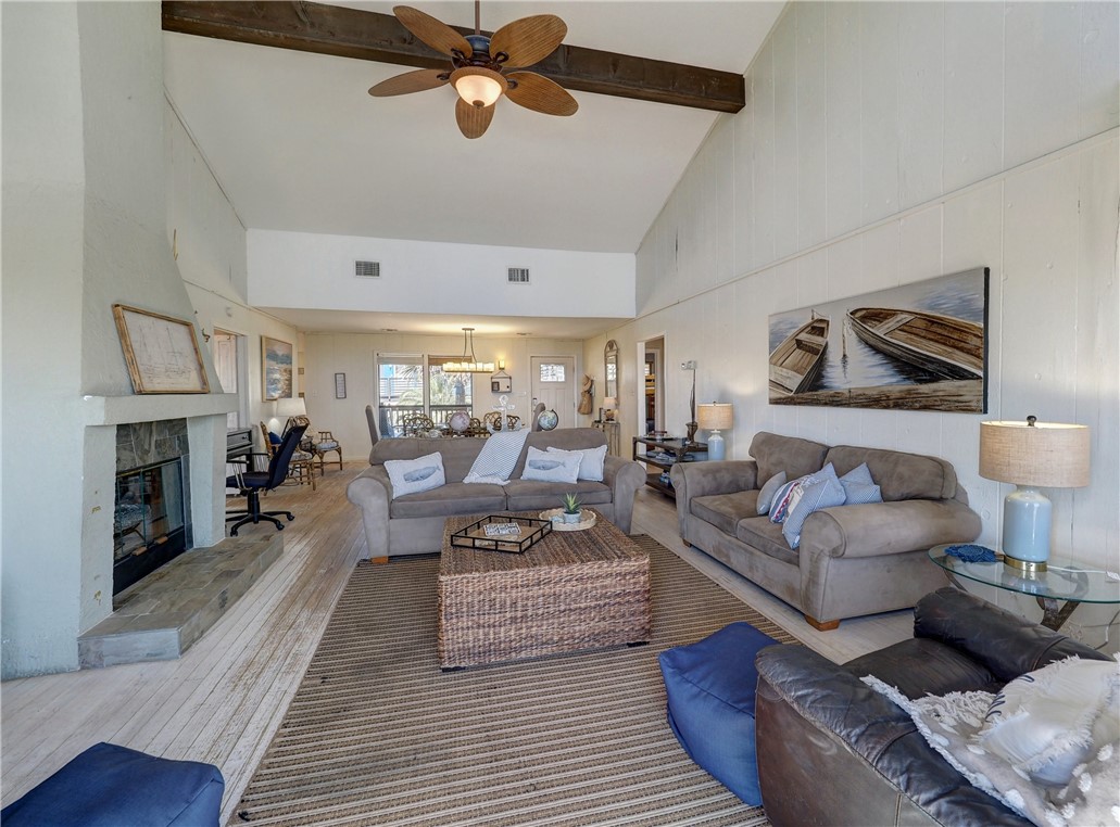 732 Sandcastle Dr 8 Property Photo 5