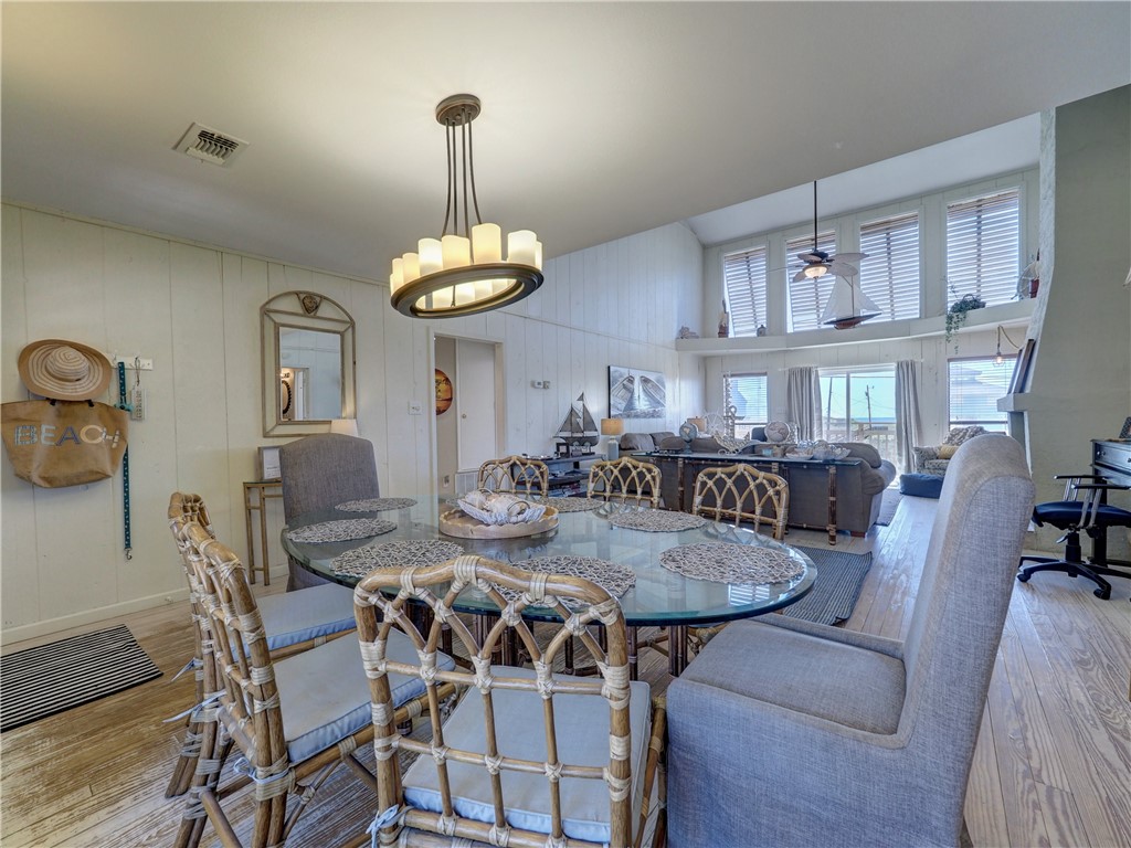 732 Sandcastle Dr 8 Property Photo 10