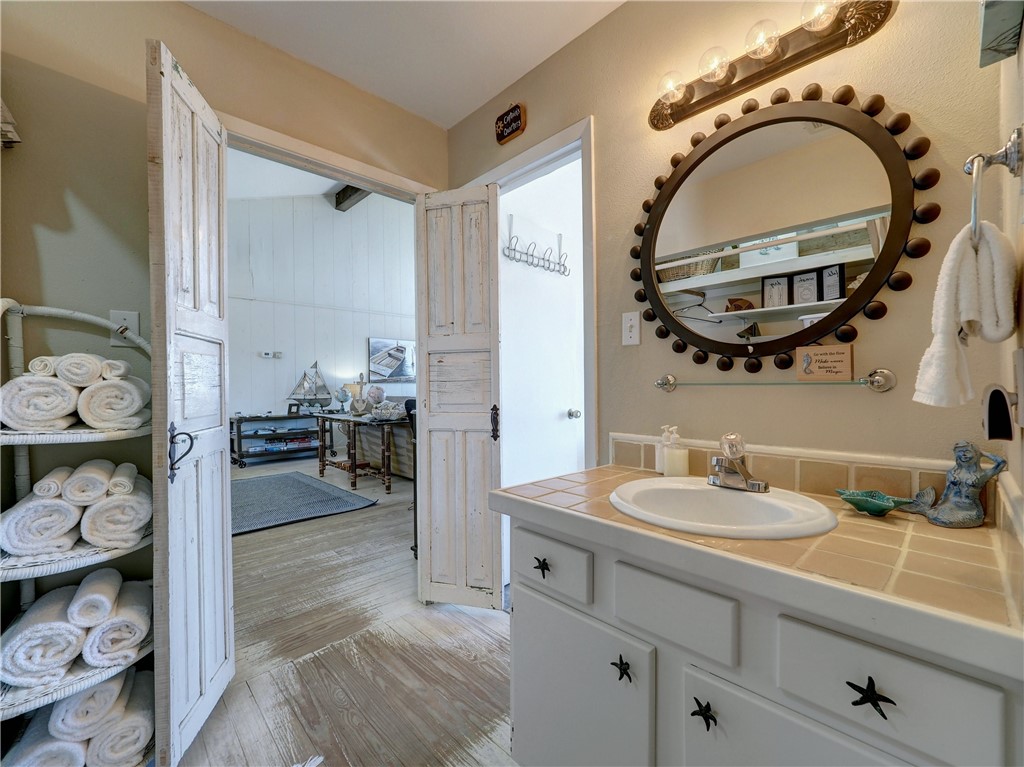 732 Sandcastle Dr 8 Property Photo 13