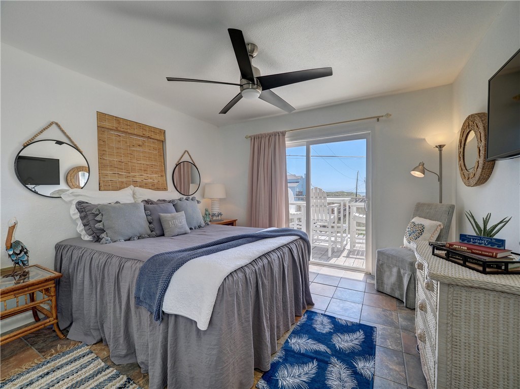 732 Sandcastle Dr 8 Property Photo 16