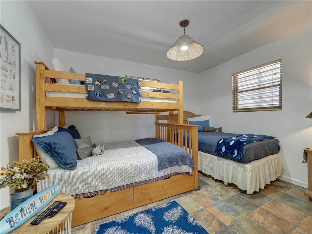 732 Sandcastle Dr 8 Property Photo 20