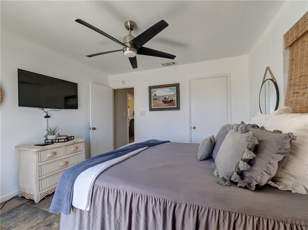 732 Sandcastle Dr 8 Property Photo 26