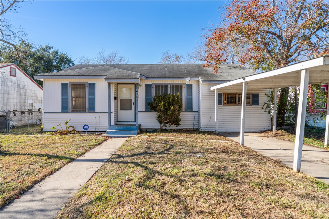 4305 Devon Dr Property Photo