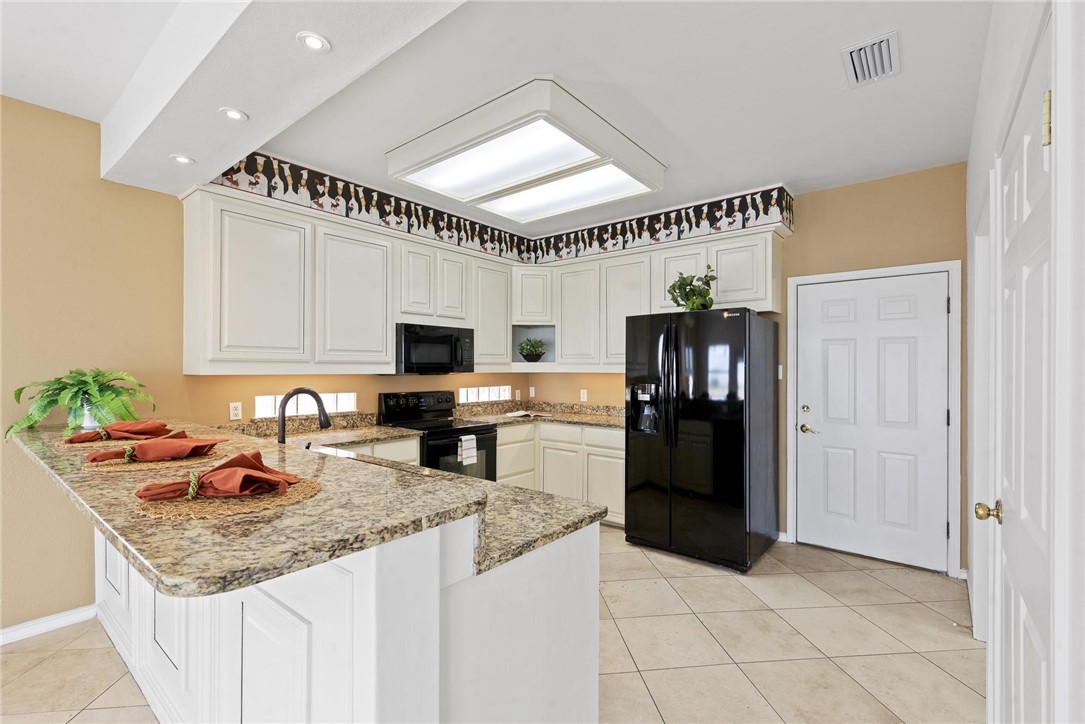 13704 Suntan Ave Property Photo 12