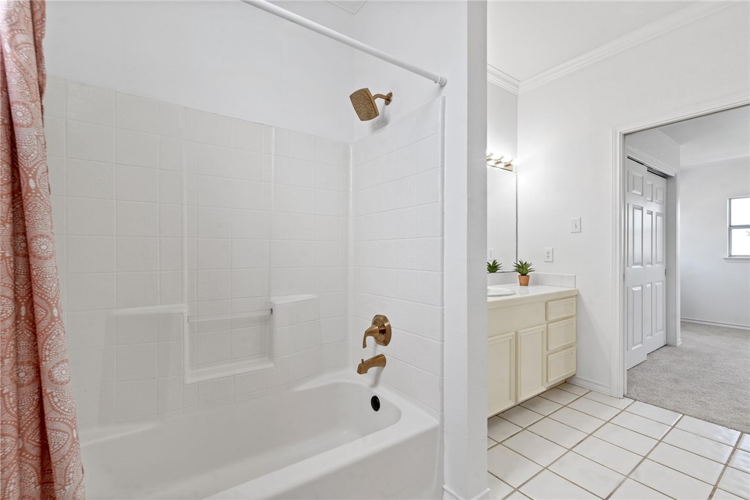 13704 Suntan Ave Property Photo 28