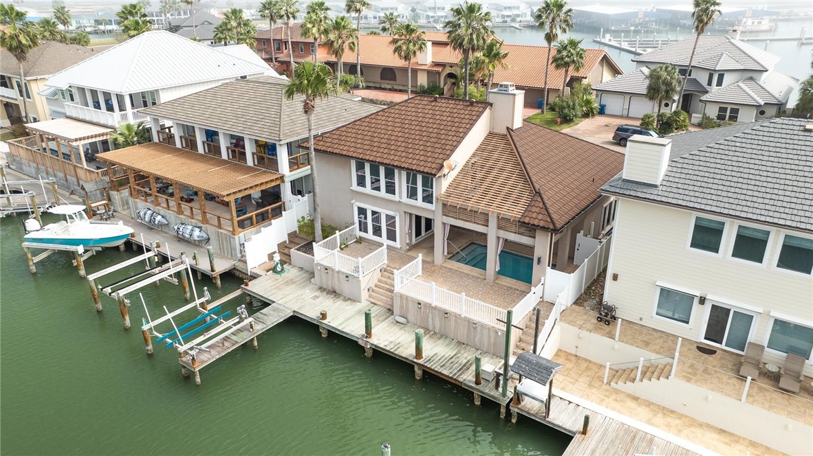 465 Marina Dr Property Photo 4