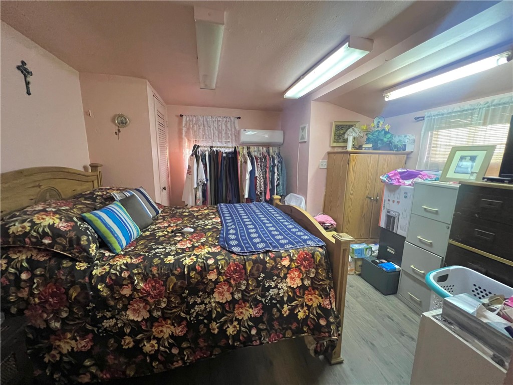512 N Gagon St Property Photo 13