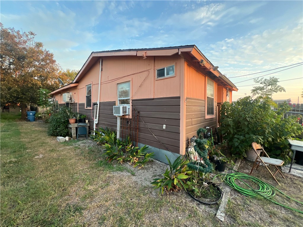 512 N Gagon St Property Photo 15