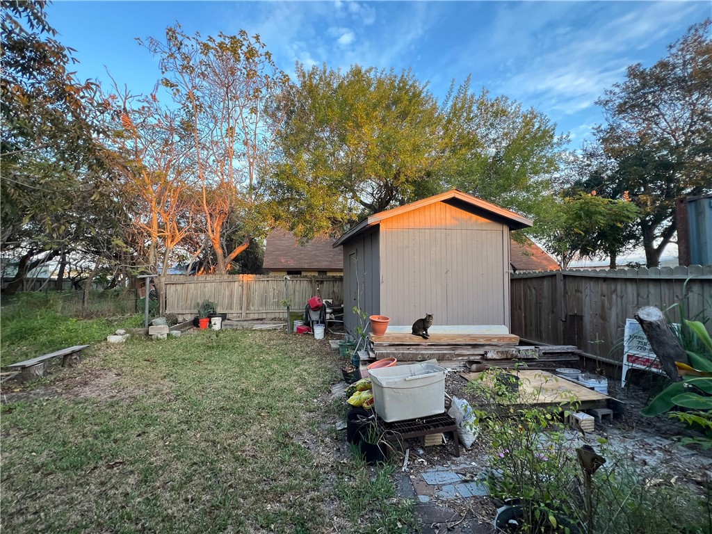 512 N Gagon St Property Photo 19