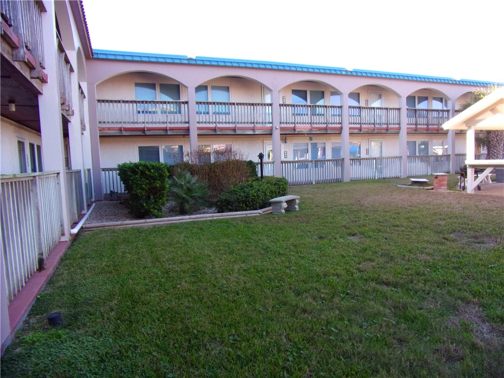 15005 Windward Dr 211 Property Photo 11