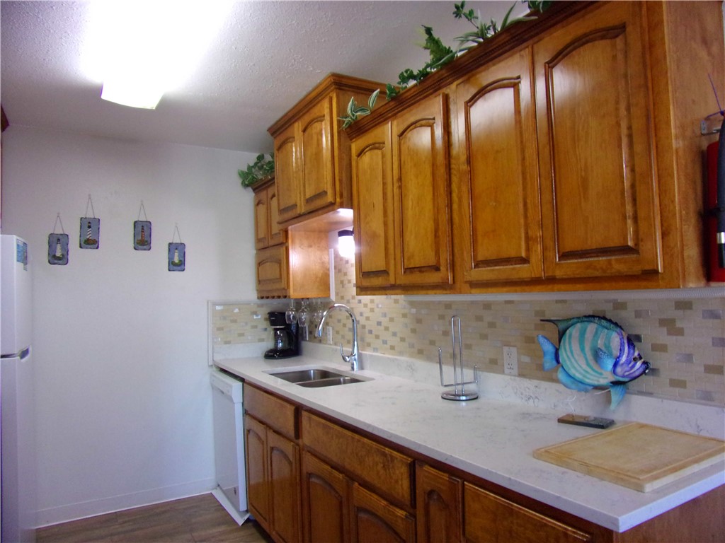 15005 Windward Dr 211 Property Photo 20