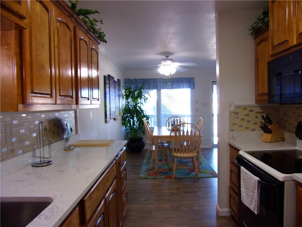 15005 Windward Dr 211 Property Photo 21