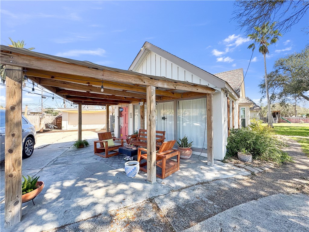 5902 Idylwood Dr Property Photo 7