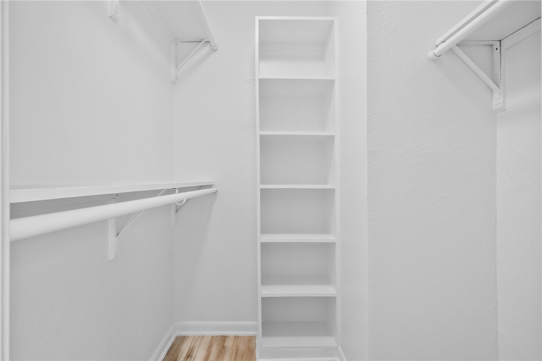 840 Cliff Dr 8 Property Photo 21