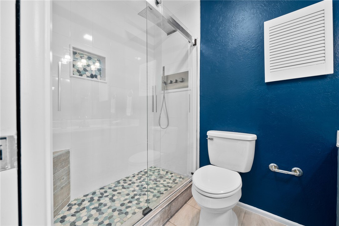 840 Cliff Dr 8 Property Photo 23