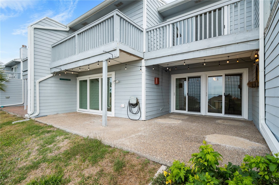 840 Cliff Dr 8 Property Photo 32