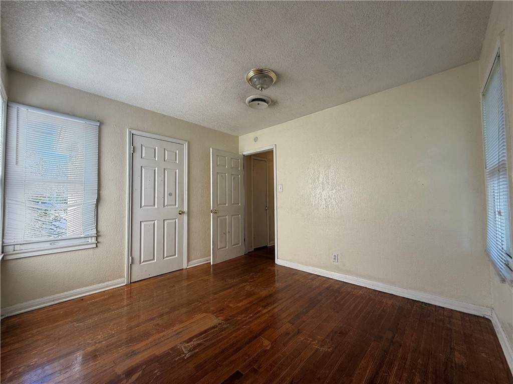 4462 Carlton St Property Photo 13