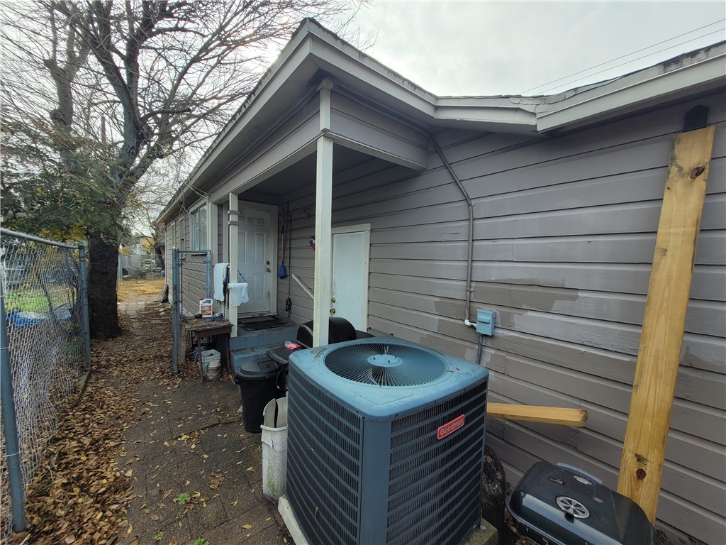 4462 Carlton St Property Photo 19