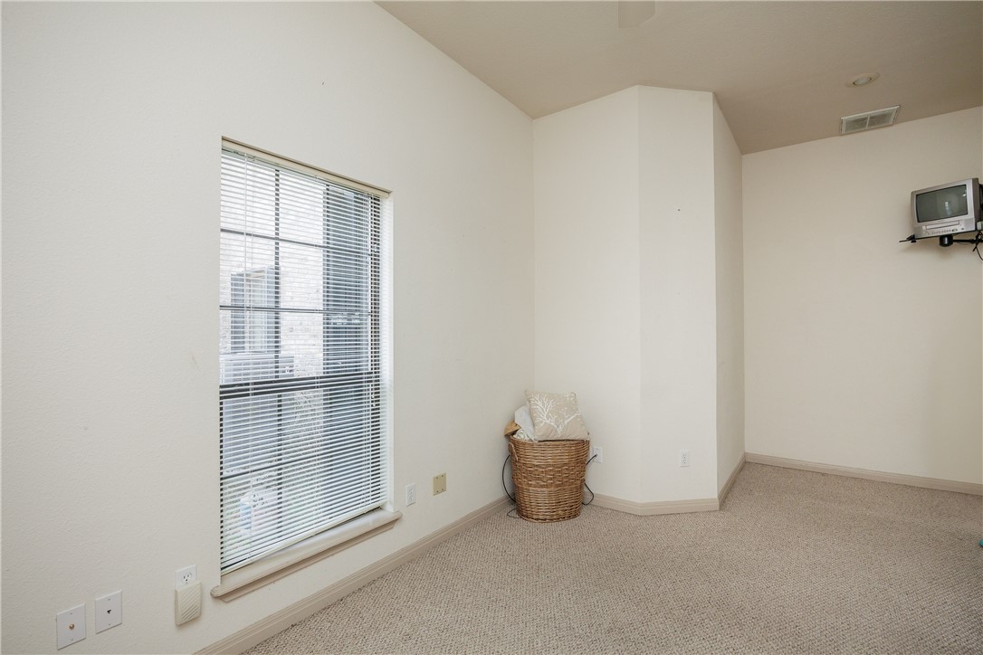 6152 Saint Denis St Property Photo 35