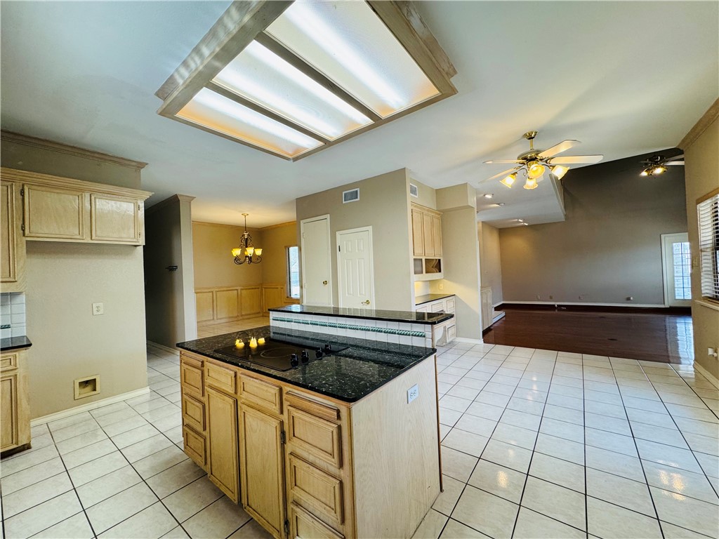 6242 Strasbourg Dr Property Photo 6