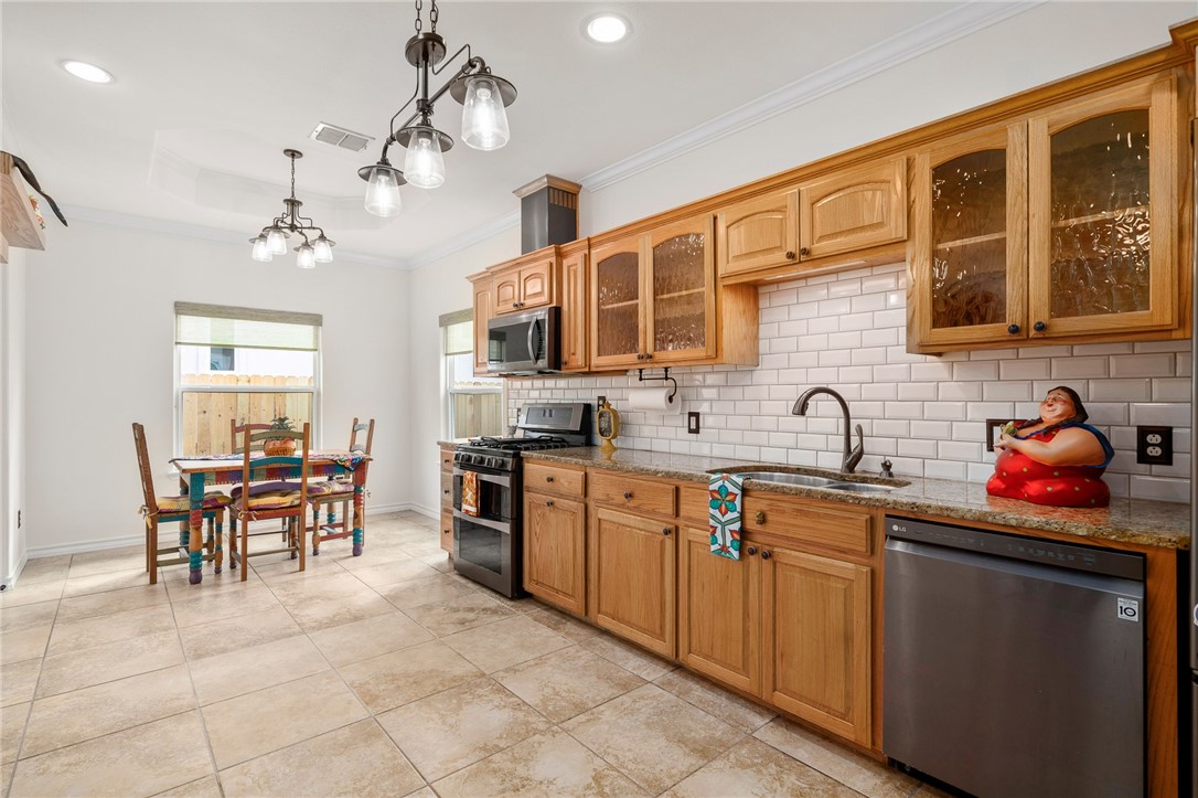 14010 Ambrosia St Property Photo 6
