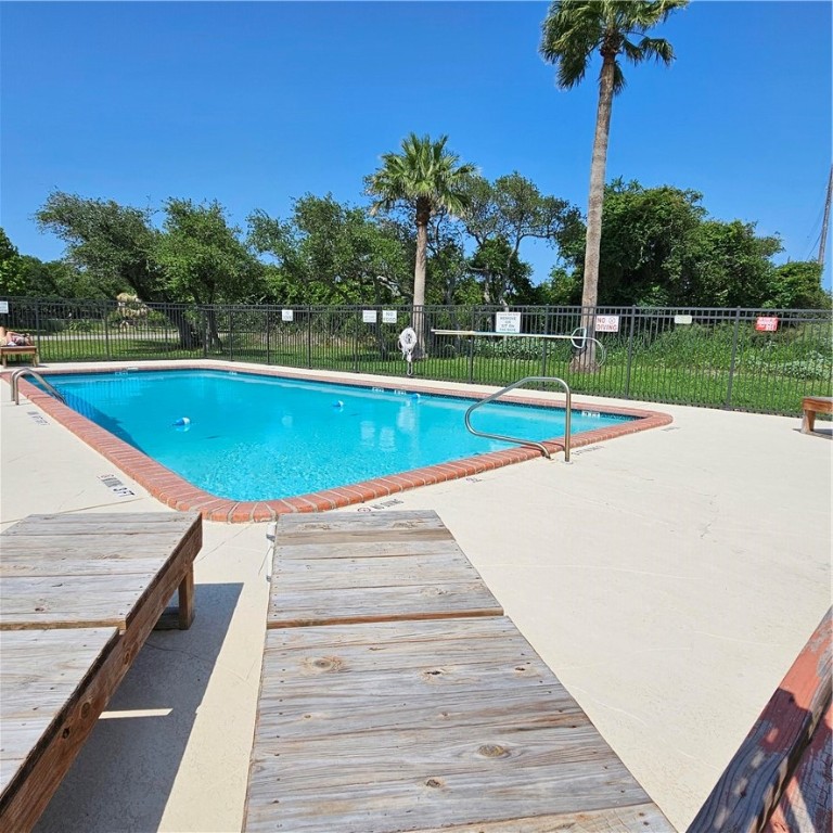3 Belaire Dr Property Photo 11