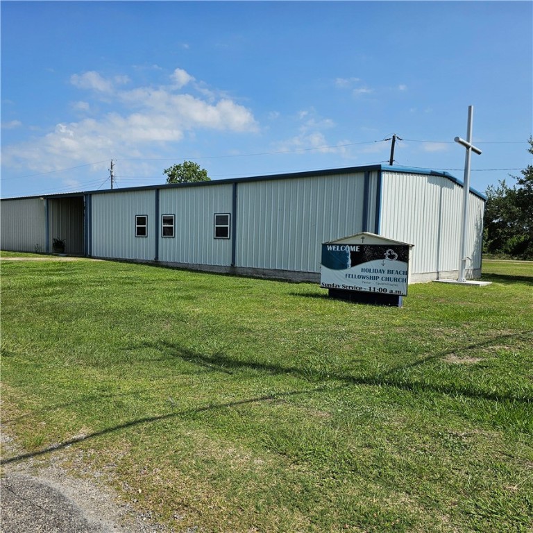 3 Belaire Dr Property Photo 16
