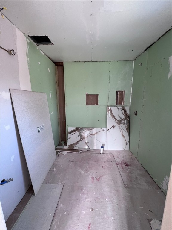 210 Swift St Property Photo 18