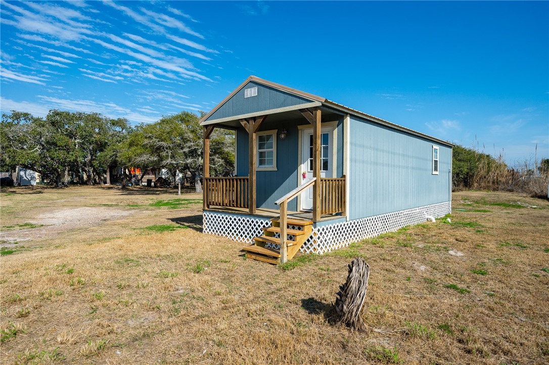 2032 Dallas St Property Photo 2