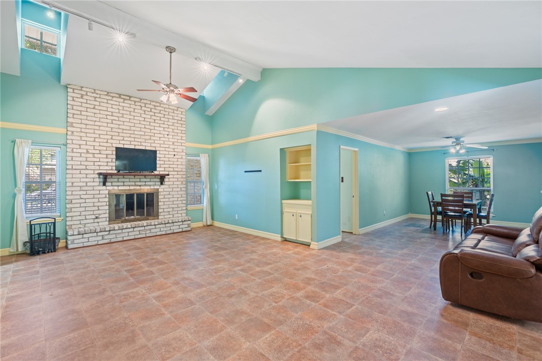 5129 Goldeneye Dr Property Photo 3