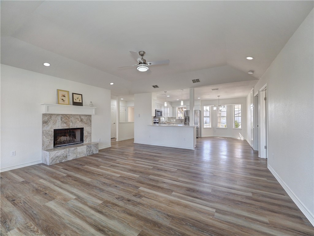 13818 Halyard Dr. Property Photo 6