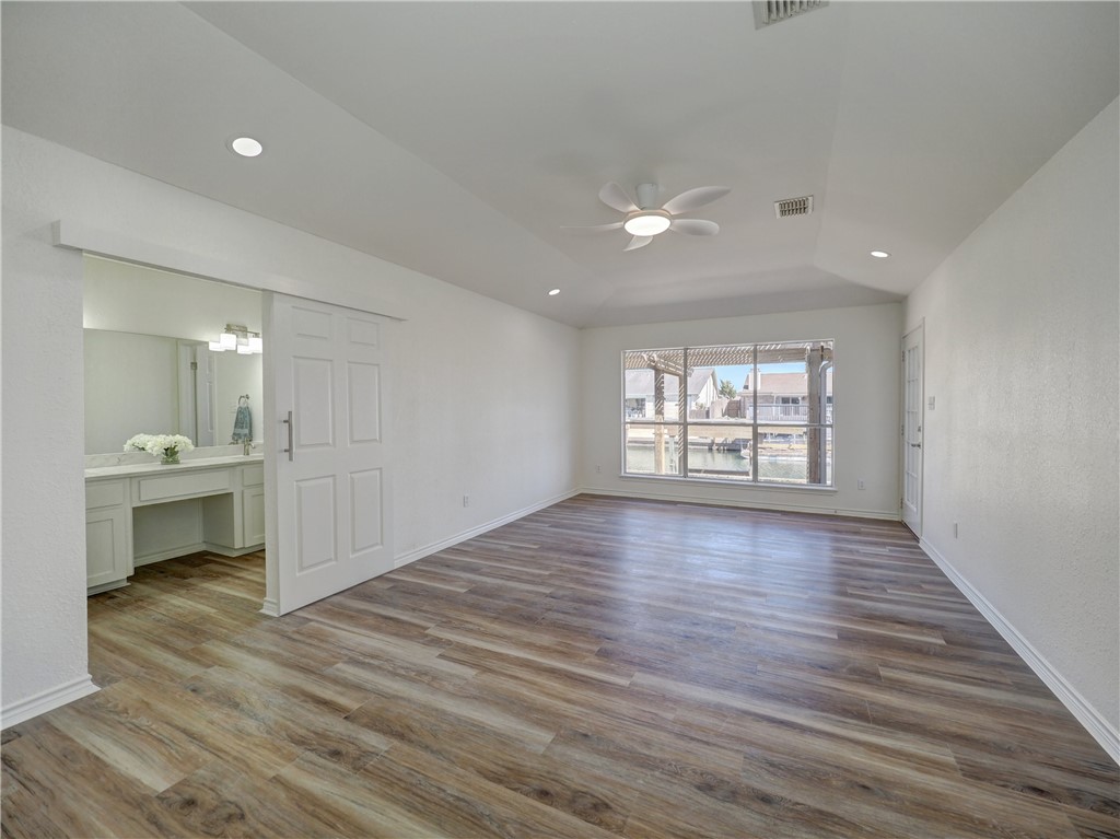 13818 Halyard Dr. Property Photo 16
