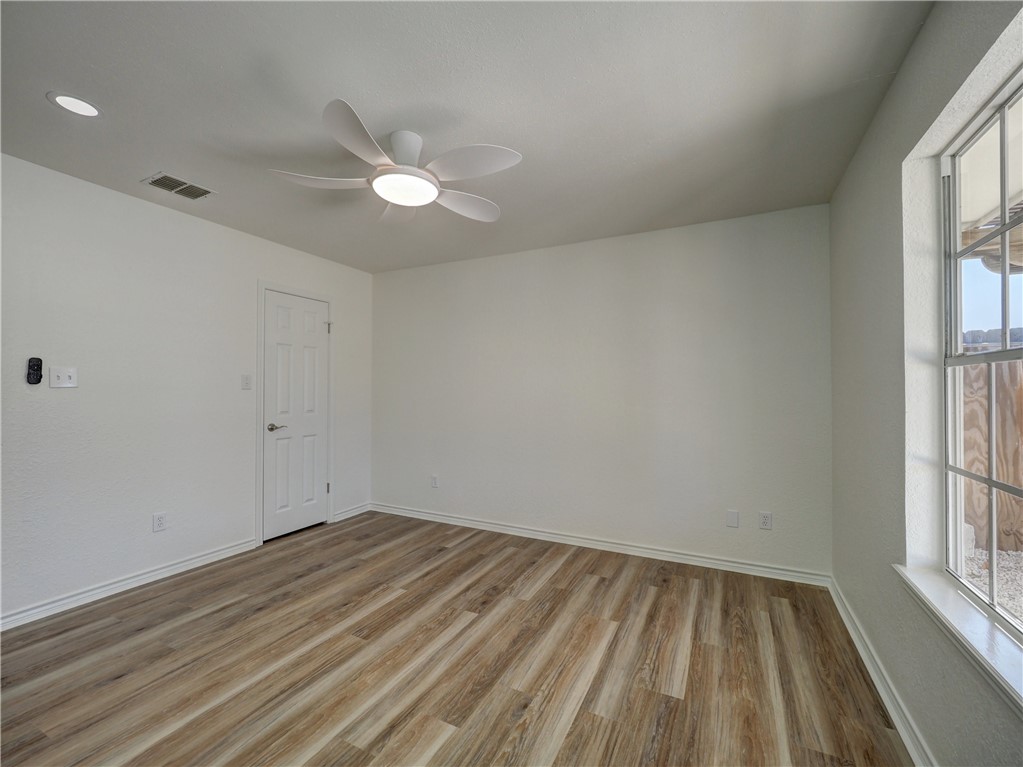 13818 Halyard Dr. Property Photo 23
