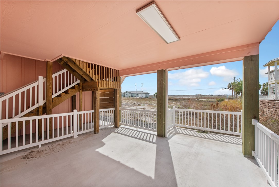 150 Flounder Property Photo 4
