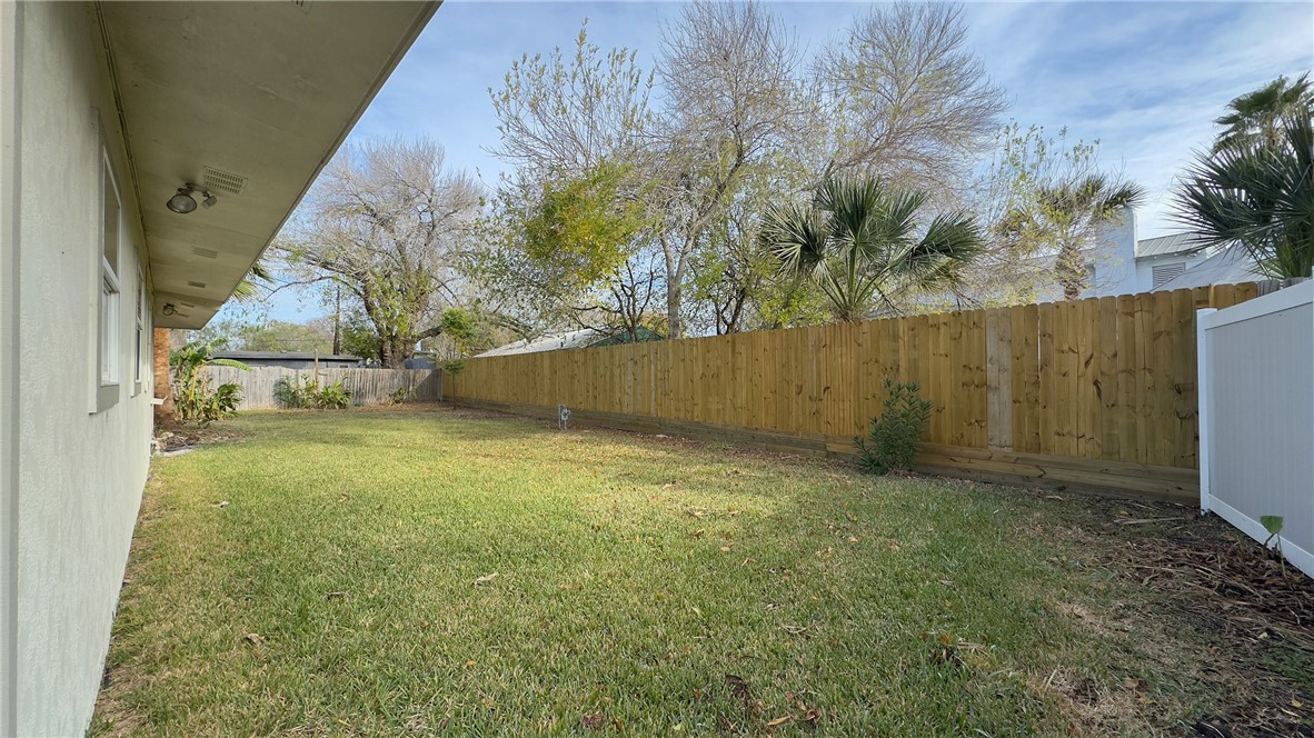 3510 San Antonio St Property Photo 32