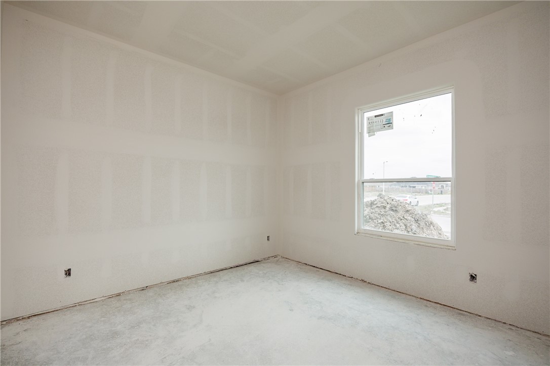 1470 Dragonstone Ct Property Photo 8