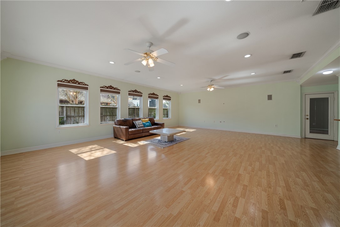4513 Ammer Lake Dr Property Photo 14