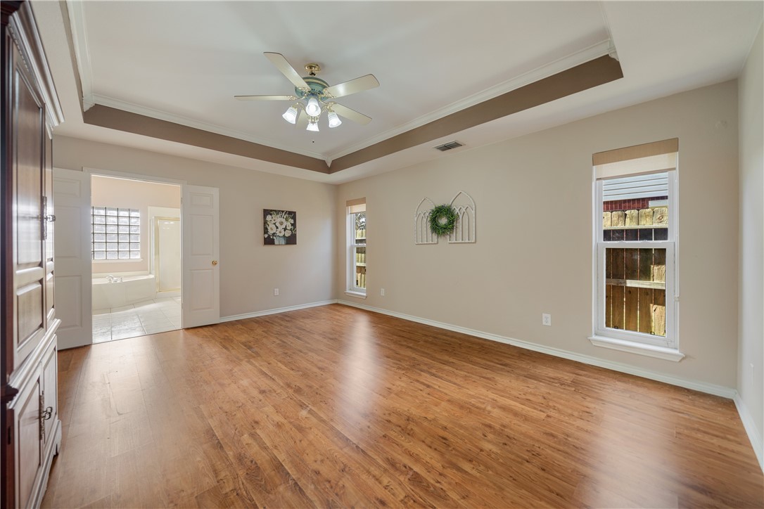 4513 Ammer Lake Dr Property Photo 18