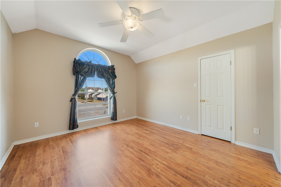 4513 Ammer Lake Dr Property Photo 26