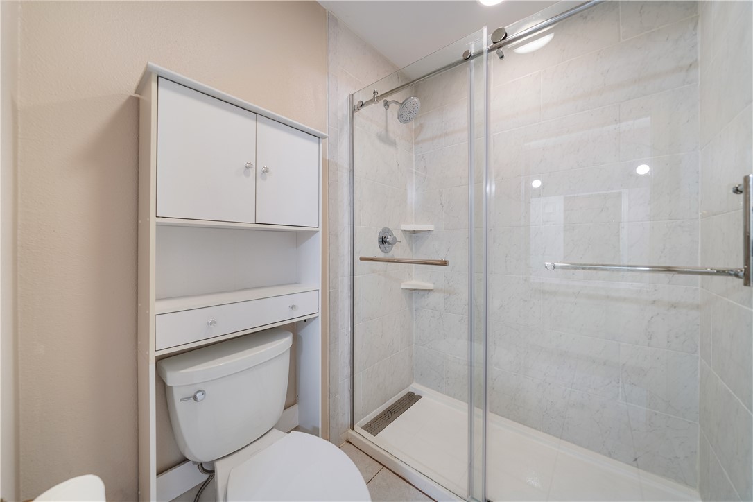 4513 Ammer Lake Dr Property Photo 28