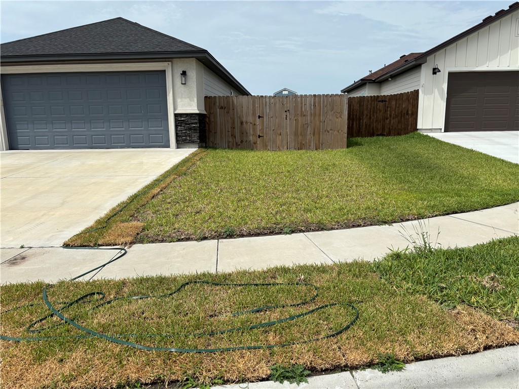 Undefined Property Photo 6