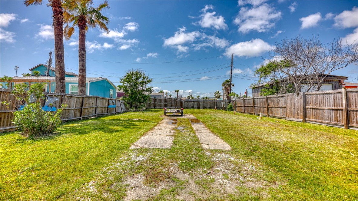 1510 Whispering Sands St Property Photo 1