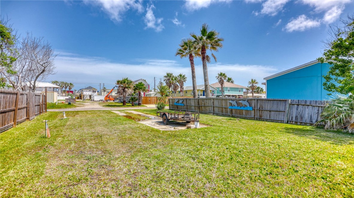 1510 Whispering Sands St Property Photo 3